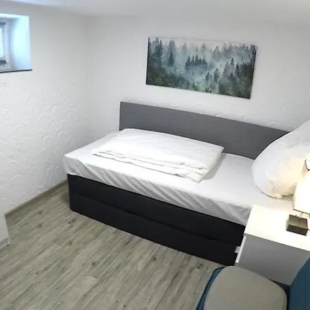 Kleine Mit Separatem Eingang Appartement
